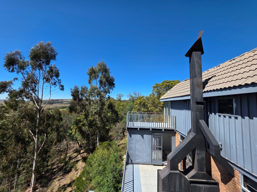 8 Bedroom Property for Sale in Bethlehem Rural Free State